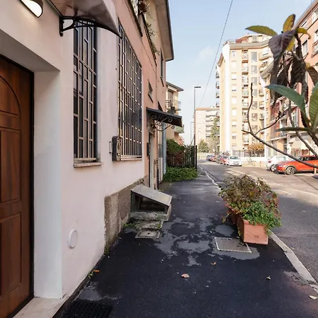 Guesthost - Affori Cozy Flat Appartement