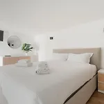 Guesthost - Affori Cozy Flat * Milán