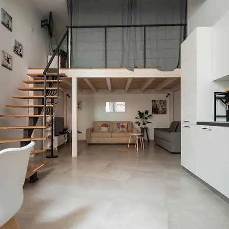 Guesthost - Affori Cozy Flat Μιλάνο