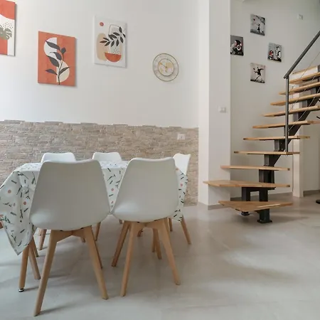 Guesthost - Affori Cozy Flat Διαμέρισμα *