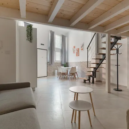 Guesthost - Affori Cozy Flat Apartmán